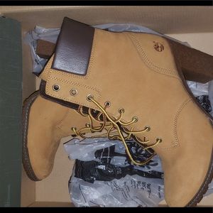 Brand new timberland heel boots